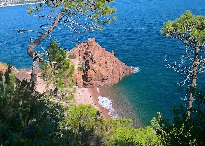 2 Pièces Climatisé à 200m Des Plages *